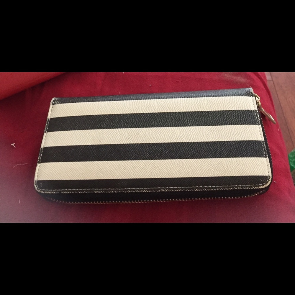 Stripes blk & white leather wallet