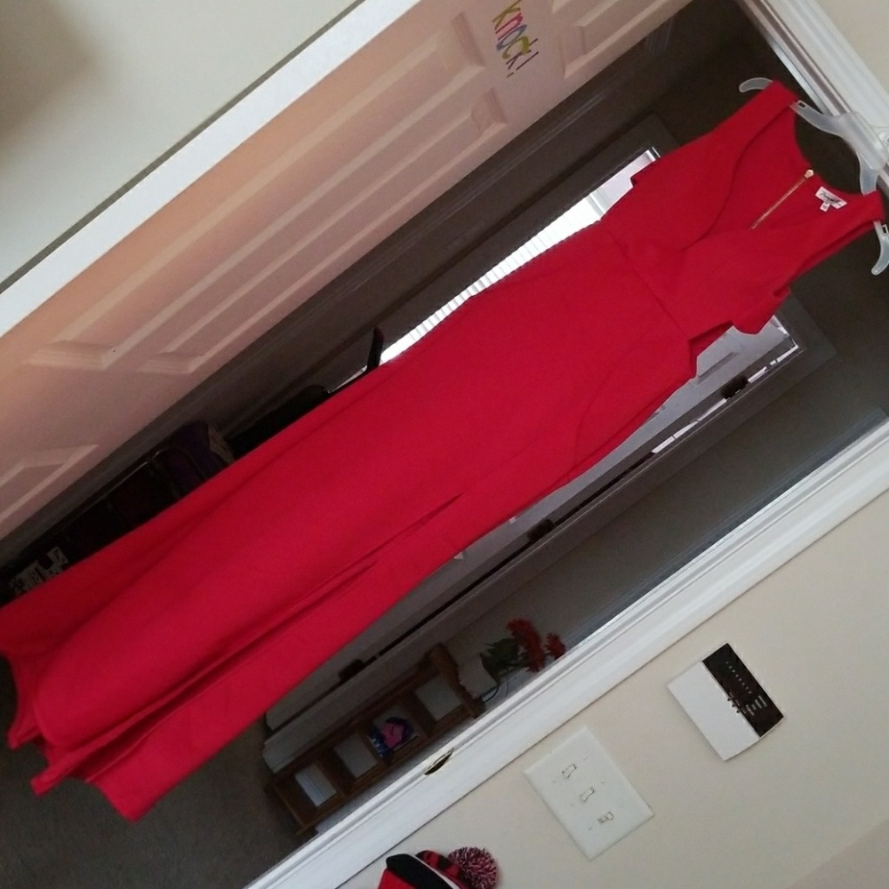 Long Sexy Red Evening gown with long Split