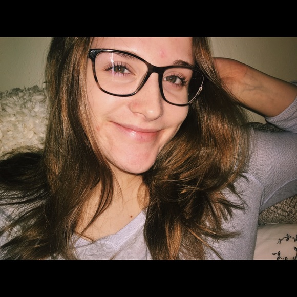 Meet your Posher, Robin - Picture 2 of 2