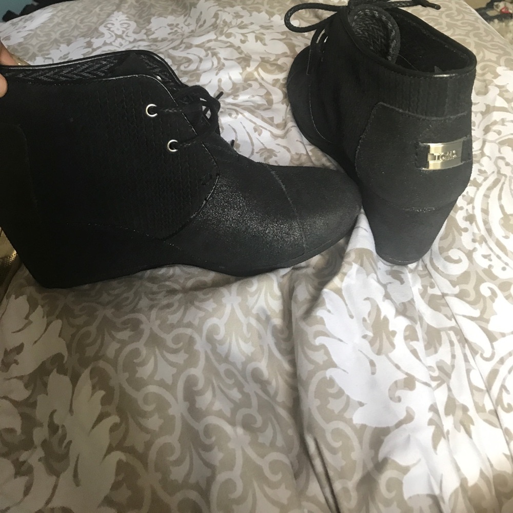 Toms women's wedges