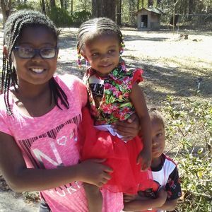 Meet your Posher, Simone