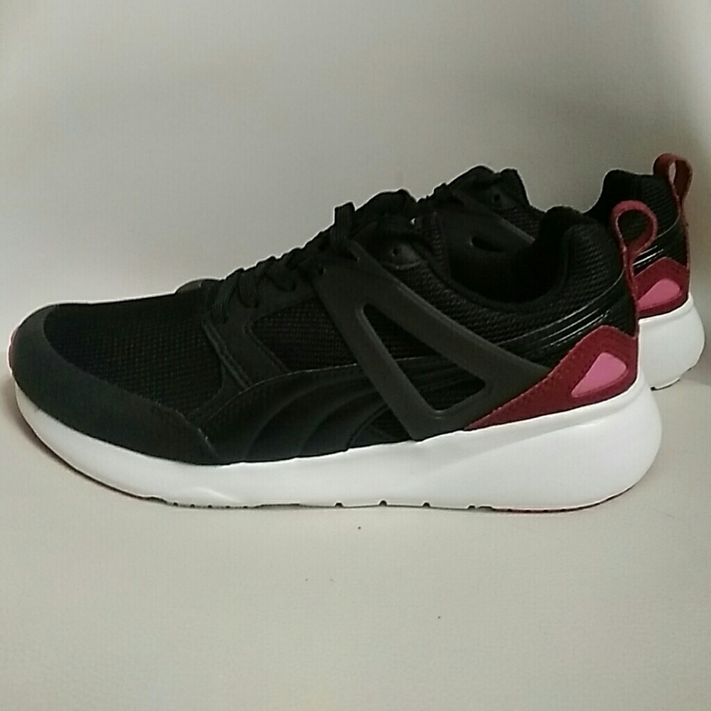 Puma Aril Sports - black & pink *NEW*