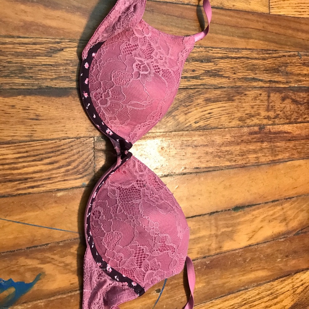 34B Jessica Simpson bra