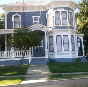 Meet your Posher, Martha