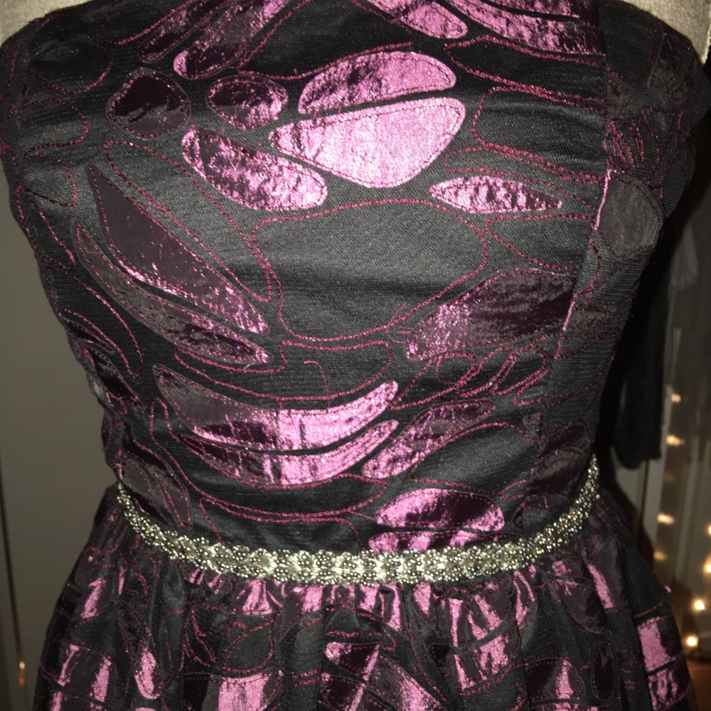 Strapless deep purple and black mini dress - Picture 2 of 8
