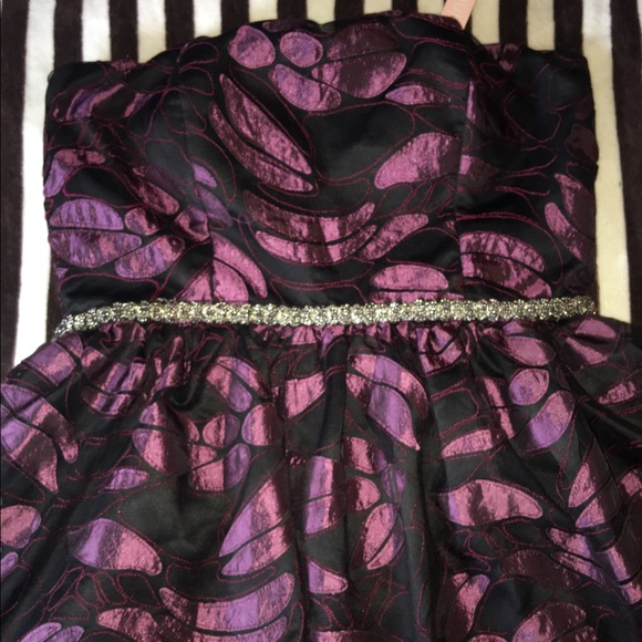 Strapless deep purple and black mini dress - Picture 3 of 8