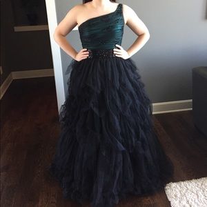 Stunning black prom dress