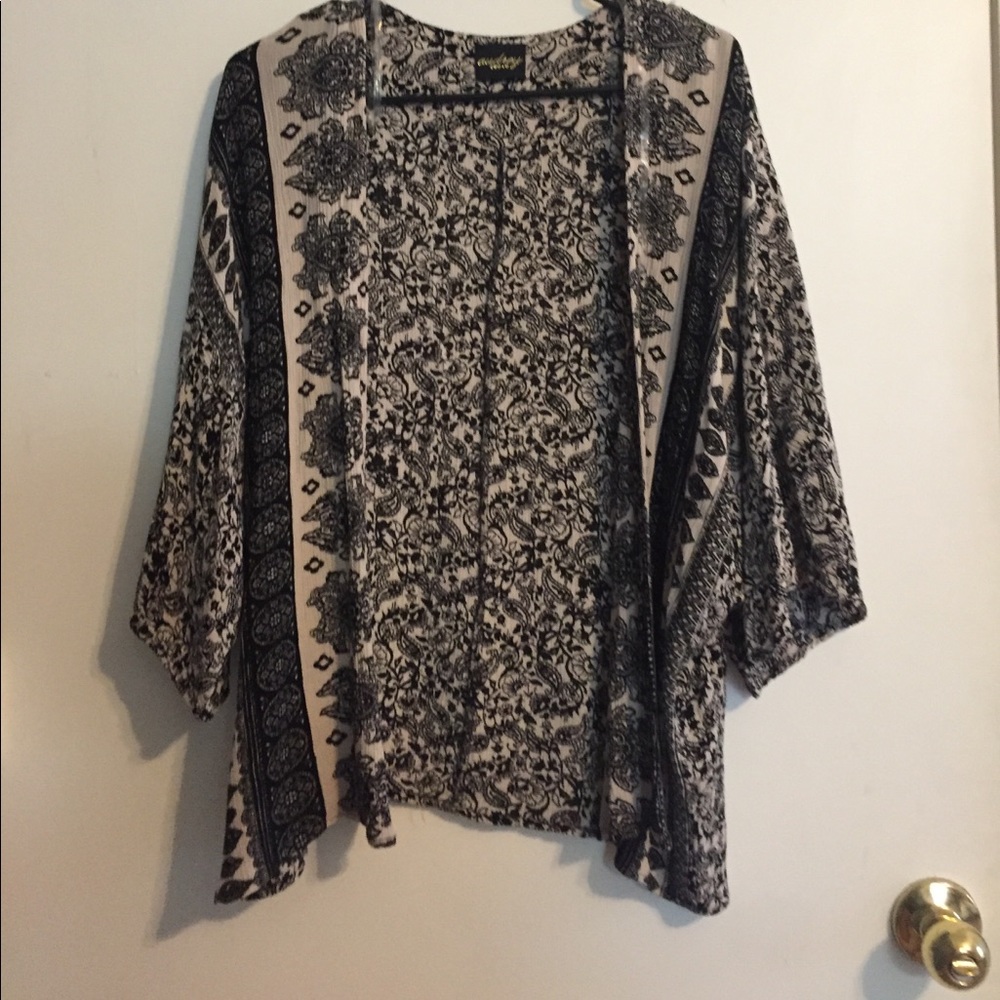 Patterned kimono