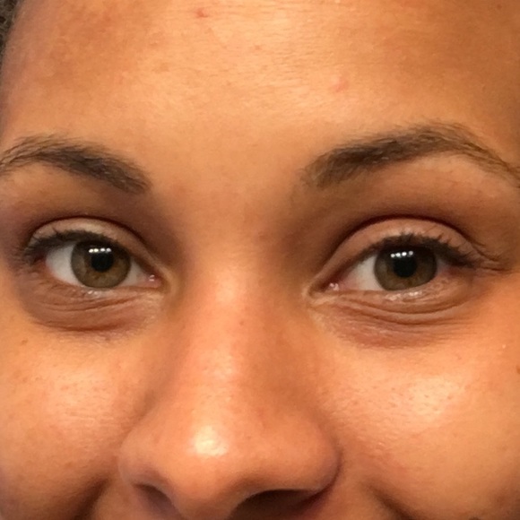 Younique makeup - Picture 2 of 3