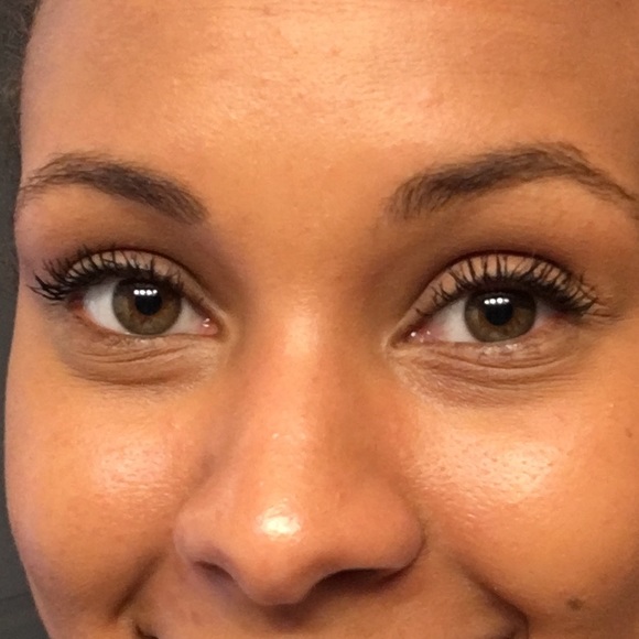 Younique makeup - Picture 3 of 3