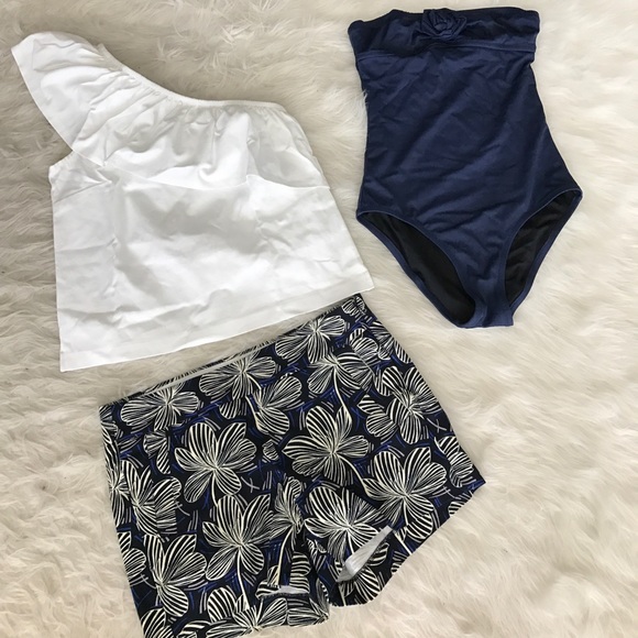 NWOT J.Crew Flower Navy Petal Printed Chino Shorts - Picture 2 of 7