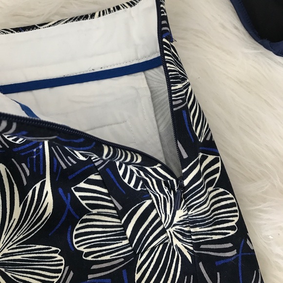 NWOT J.Crew Flower Navy Petal Printed Chino Shorts - Picture 6 of 7