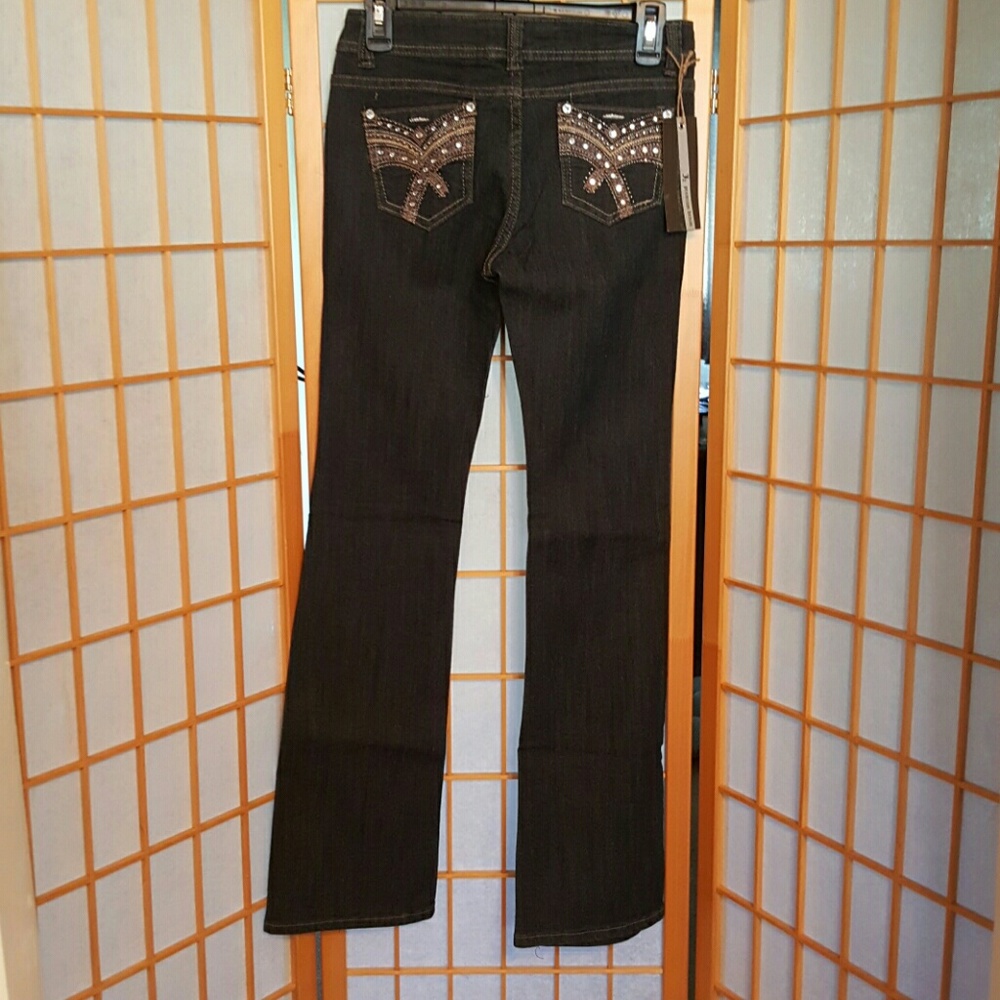 Jeans - Picture 2 of 3