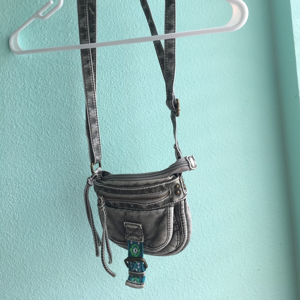 Adjustable cross body bag