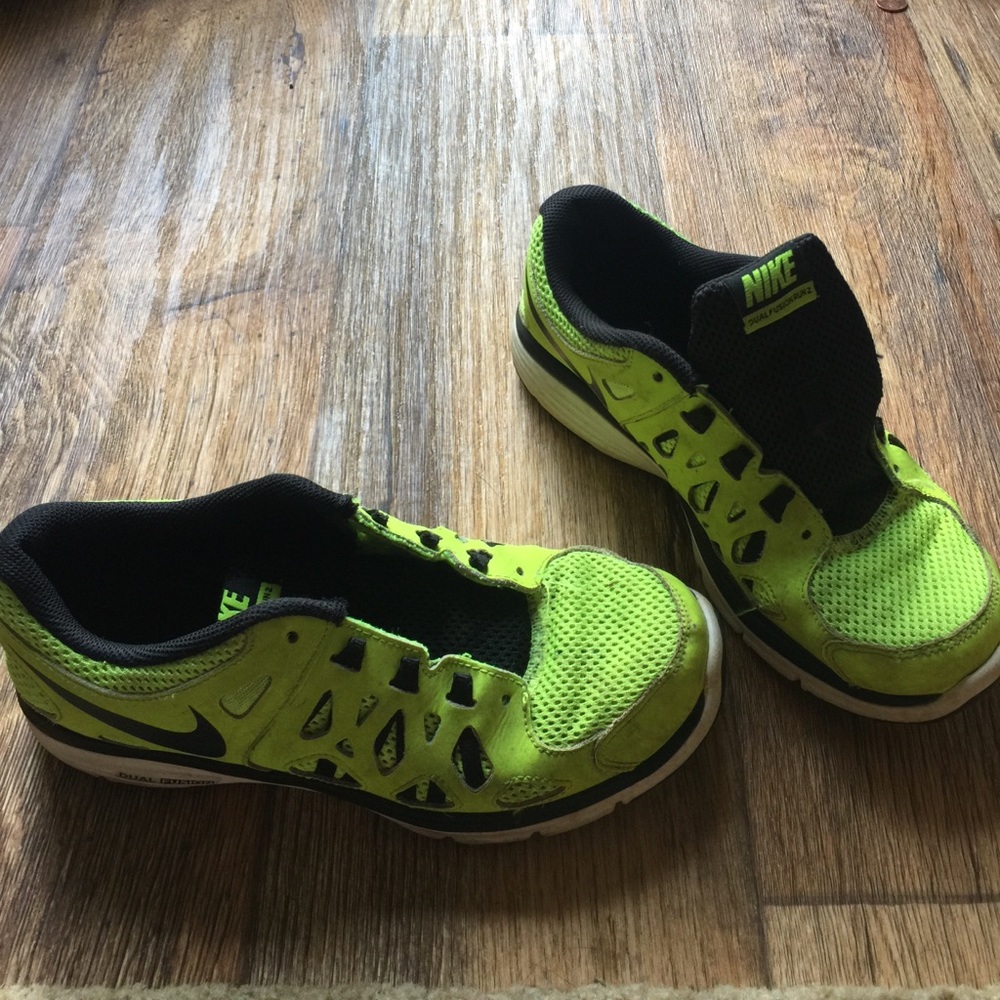 NIKE Boys Dual Fusion