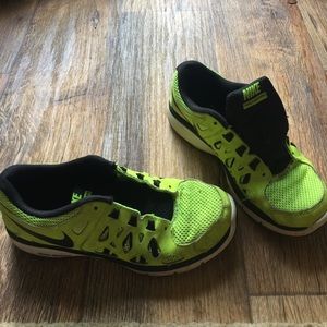 NIKE Boys Dual Fusion