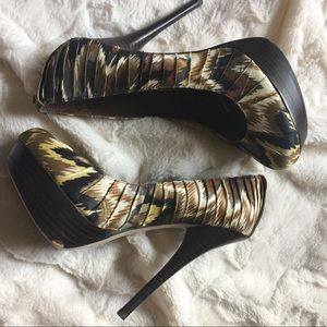 ALDO PLATFORM RUCHED PLEATED HIGH HEELS 40