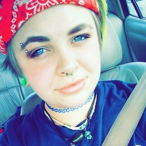 Meet your Posher, Baylee