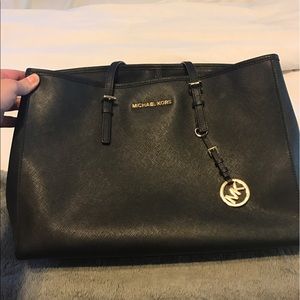 Michael kors tote