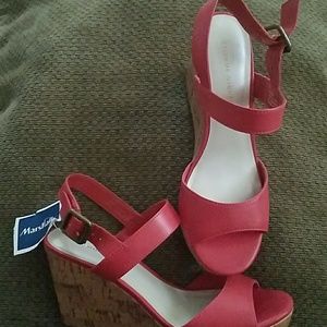Wedge heel shoes
