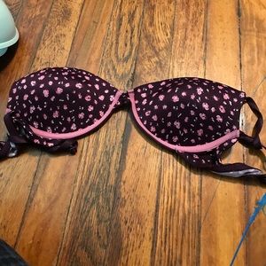 34B bra.