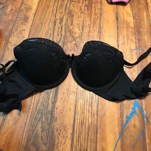 38C black bra