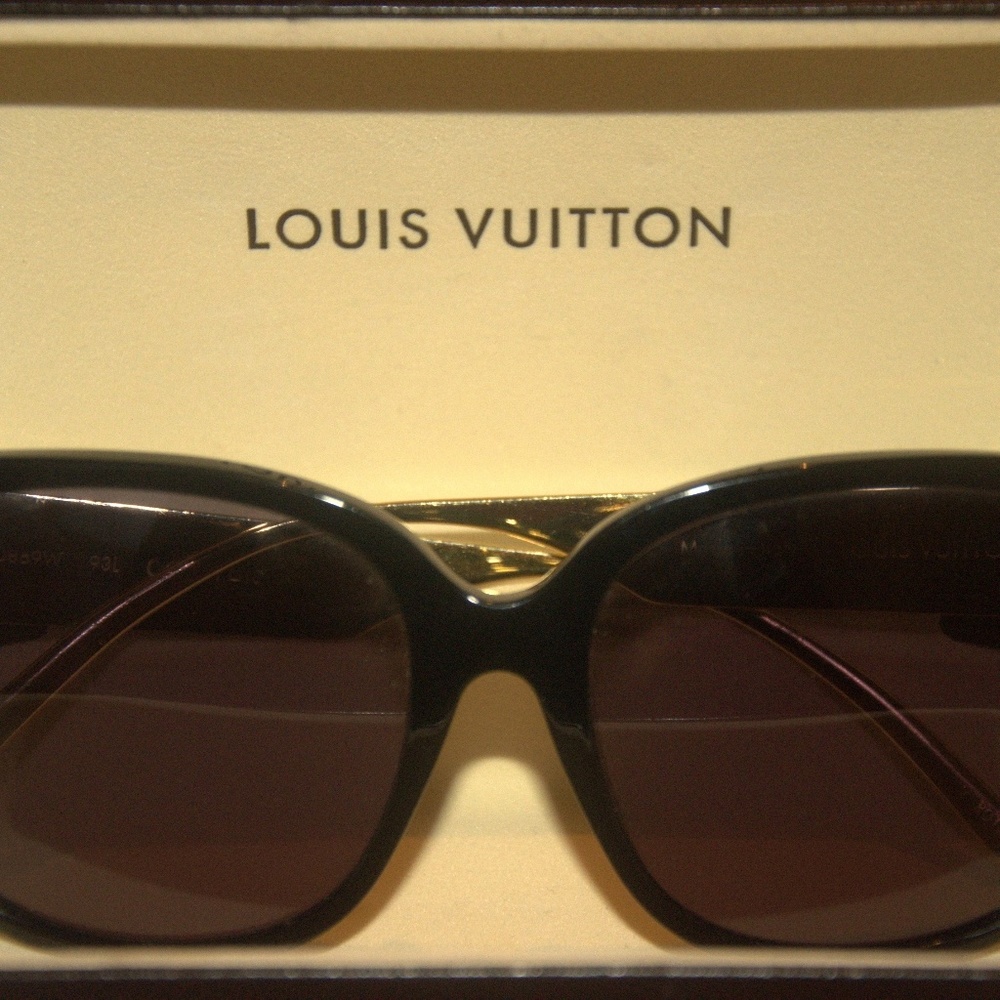 100% Authentic Louis Vuitton sunglasses