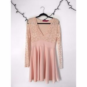 Boohoo / baby pink skater dress