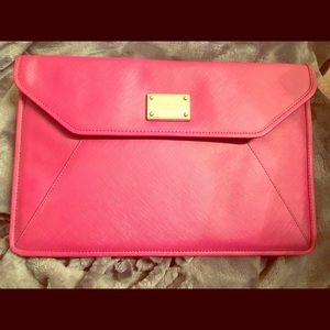 Michaels kors clutch.