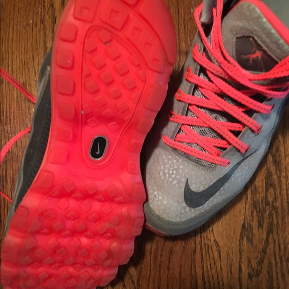 Sneakers - Picture 4 of 4