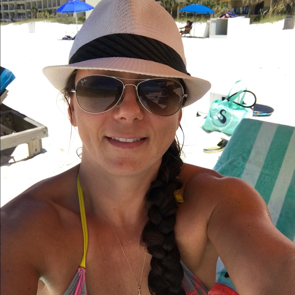 Meet your Posher, Stacy