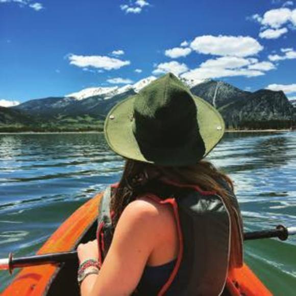 Meet your Posher, Sarah - Picture 1 of 1