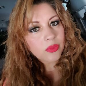 Meet your Posher, Adriana