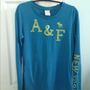 Warm Abercrombie and Fitch long sleeve shirt