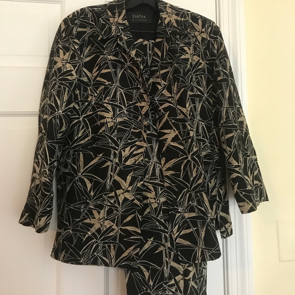 Dana Buchman Tres Chic Pantsuit