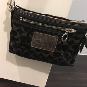 Coach cross body - black exterior / red interior