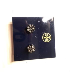 Tory burch earring-small logo stud-grey