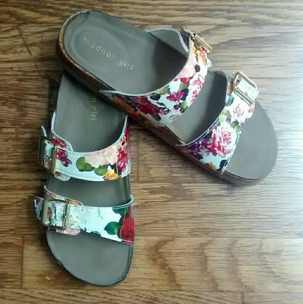 🌸💮🌻Madden girl floral sandals🌻💮🌸