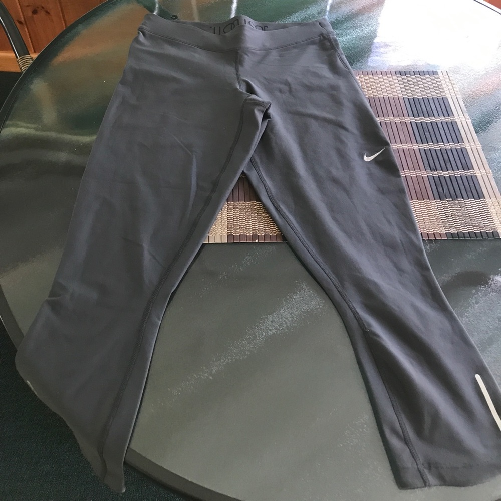 Nike cropped 7/8 leggings