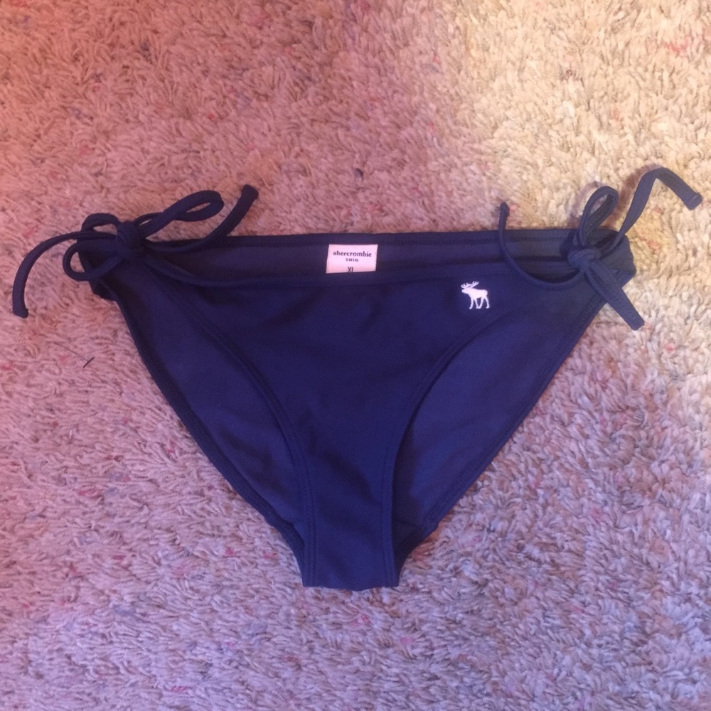 Ruffle back bikini bottom