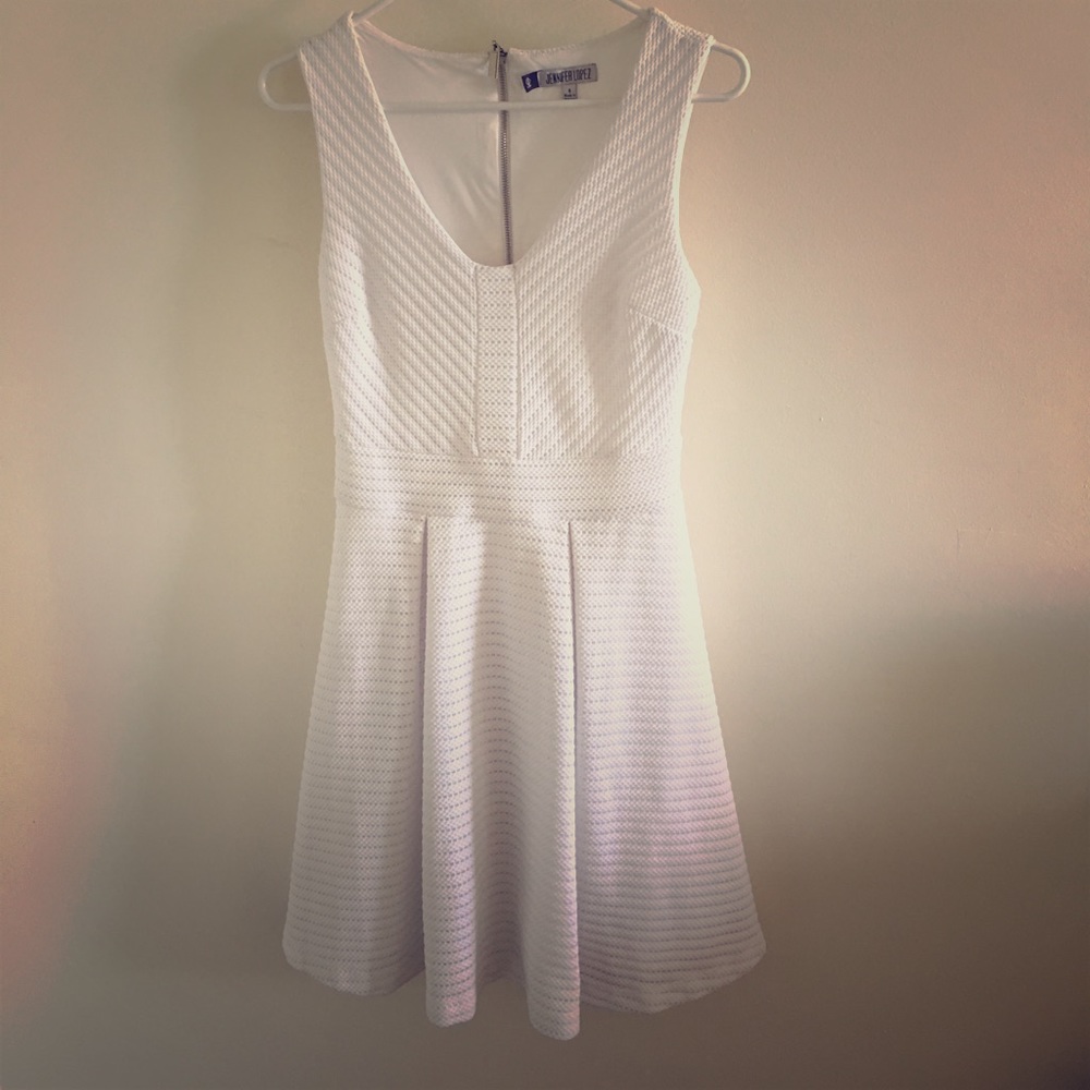 White summer dress🌤