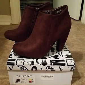 RED DRESS BOUTIQUE SUEDE BOOTIES SZ9*