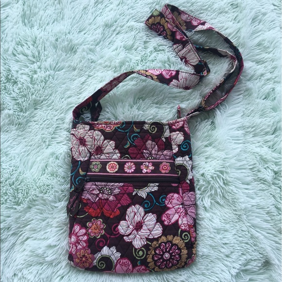 Vera Bradley Handbags - 🚨sale🚨Vera Brady cross body bag