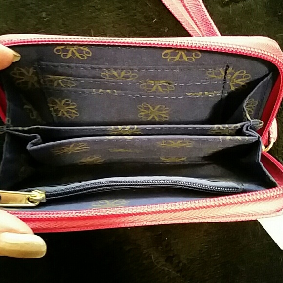 Avon Mark Sabrina Wristlet - Picture 2 of 2