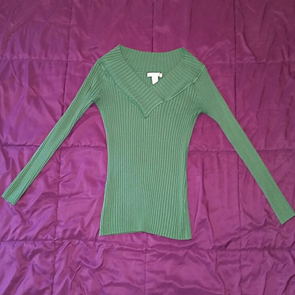 💚💚 Beautiful Green V-Neck Sweater💚💚