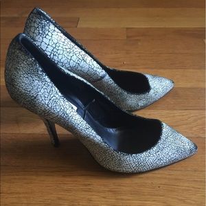 White crackled leather heels size 7 H&M