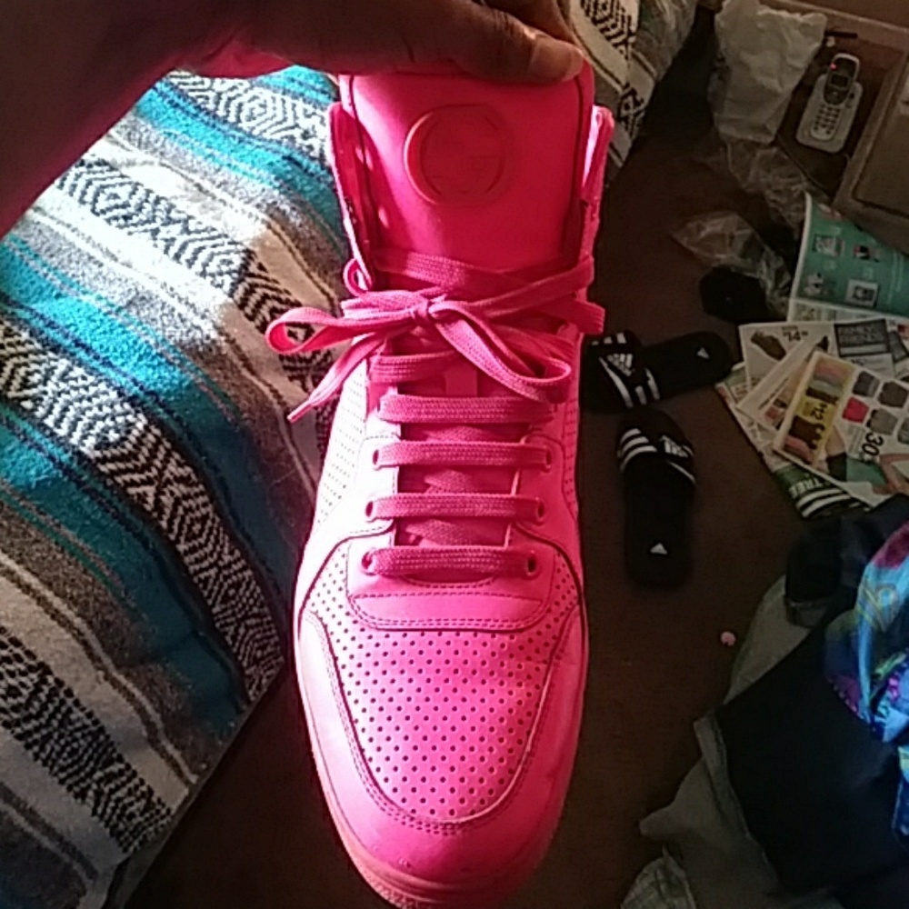 Hot pink Gucci - Picture 1 of 4