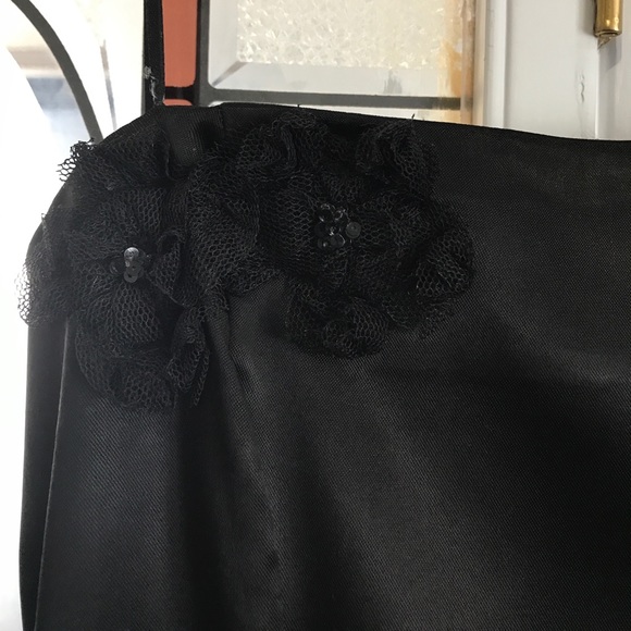 Strapless cocktail dress. Sequin and Flower detail - Picture 2 of 4