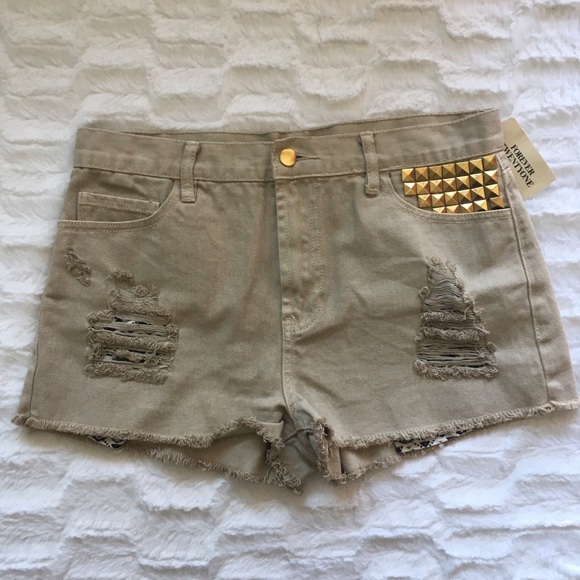 🍄Forever 21 Shorts🍄 - Picture 1 of 8