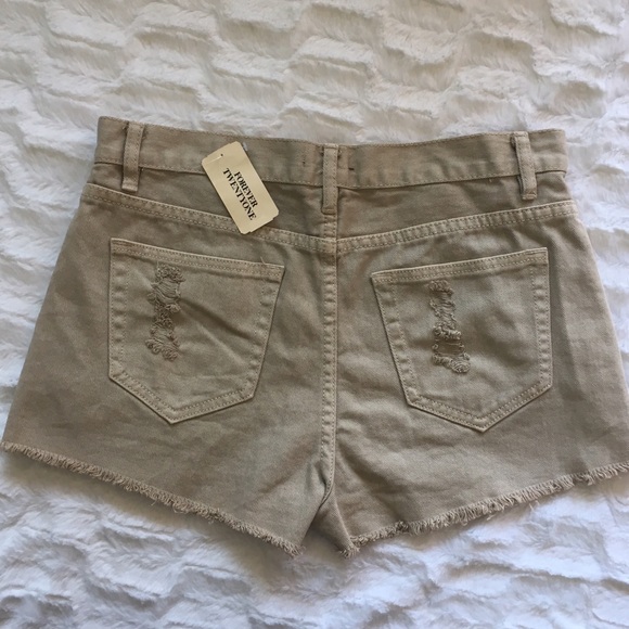 🍄Forever 21 Shorts🍄 - Picture 4 of 8